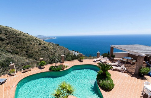 Salobrena Villa | Villa Esmeralda with private heated pool, sauna and great view