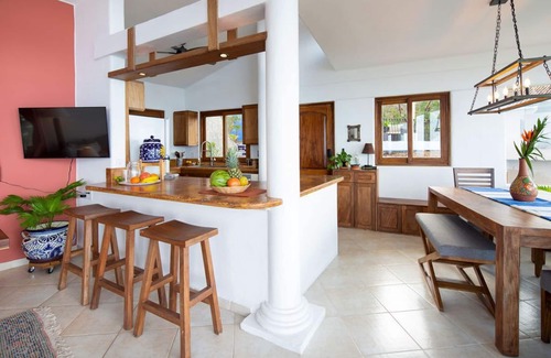 North End Villa | Villa Esperanza - Luxury 4BD/4.5BA with Ocean Views
