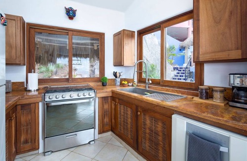 North End Villa | Villa Esperanza - Luxury 4BD/4.5BA with Ocean Views
