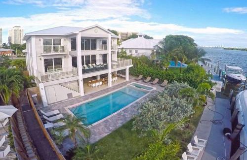 Northeast Miami Villa | Villa Estelle