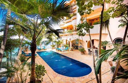 Amapas Villa | Villa Estrella Mar - Five Star Luxury - Staff - Private Pool - On the beach!