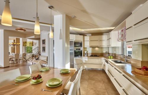 Heraklion Villa | Villa EverGreen