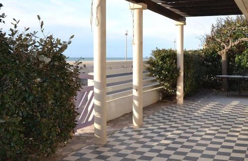 Narbonne-Plage Villa | VILLA face à la plage avec terrasse et jardin