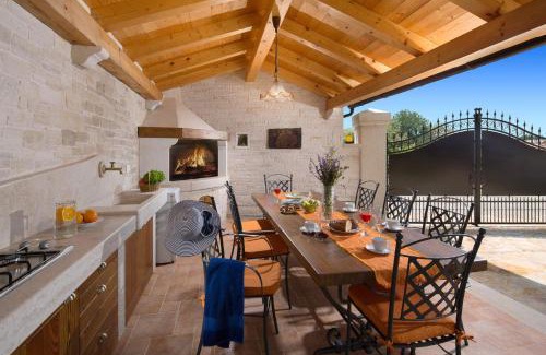 Zminj Villa | Villa Faggiolo by Villa Plus