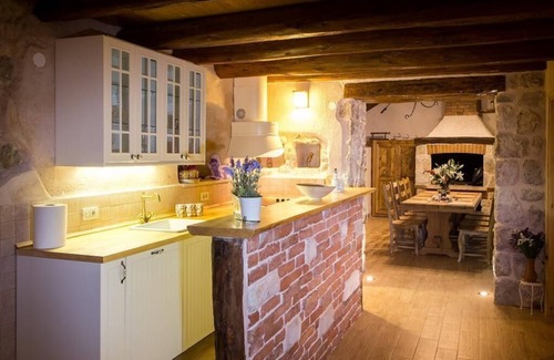 Dunave Krajnje Villa | Villa Falcon Rook - Four-Bedroom Villa with Terrace and Swimming Pool