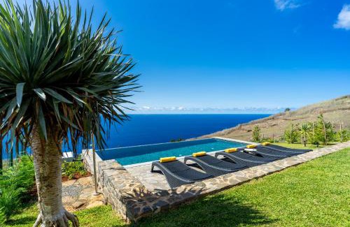 Prazeres Villa | Villa Fauna - Nature & Tranquility - Heated pool optional