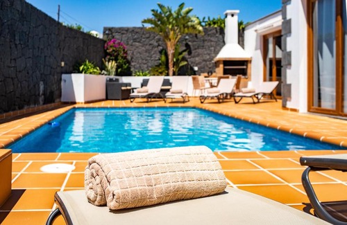 Tias Villa | Villa Feel