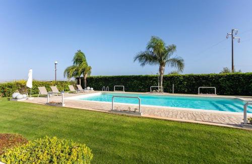 Santa Maria del Focallo Villa | Villa Fenicottero - IsulaTravel