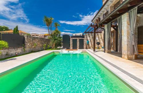 Porat Villa | Villa Fina