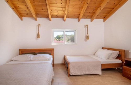Korithi Villa | Villa Fioro