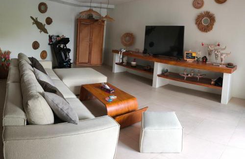 Darmasaba Villa | Villa Fireflies