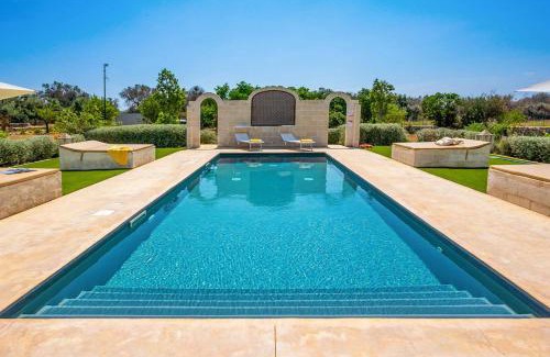 San Vito dei Normanni Villa | Villa Flavia by Villa Plus