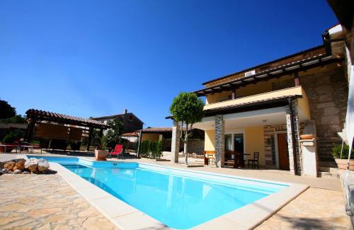 Manjadvorci Villa | Villa Flores