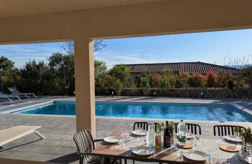 Joyeuse Villa | Villa Floria Neuve avec Piscine Privée Chauffée en Sud Ardèche
