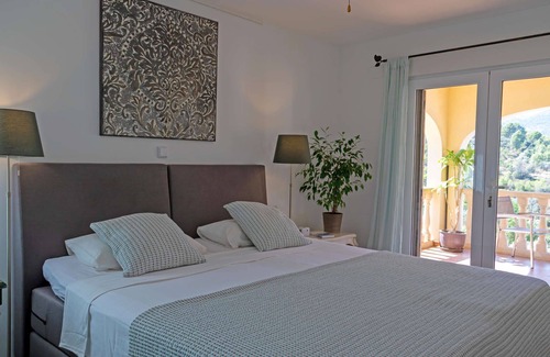 Benigembla Bed & Breakfast | Villa Foia Vella: room Almendra