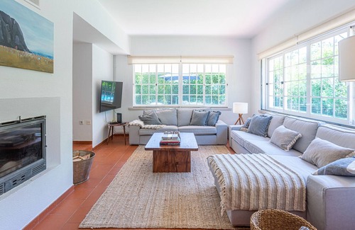 Praia das Macas Villa | Villa for 12 persons with private pool, 600 meters from the beach