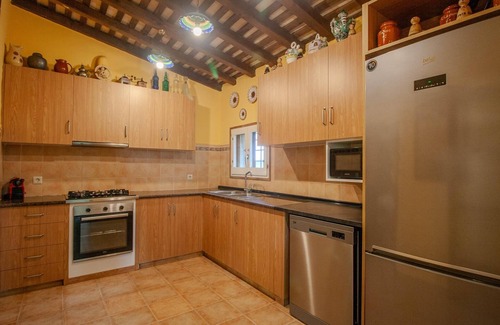 Riudarenes Villa | Villa for 23 people. BBQ, large pool, near Barcelona