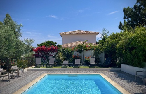 Lecci House | Villa Forana🏡Warm welcome 🧡 heated pool 🌞beach 5' away 🏖️