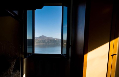 Castel Gandolfo House | Villa Forti