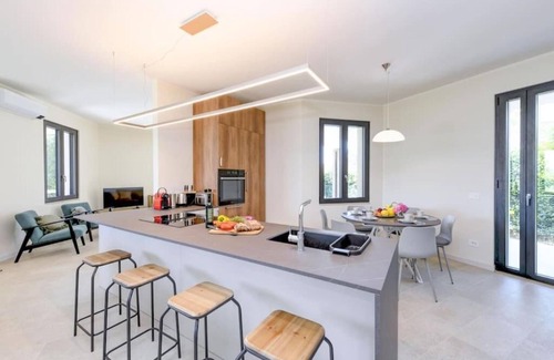 Pieve Vecchia Villa | Villa Fortuna, recently renovated, close to the lake and with all amenities .