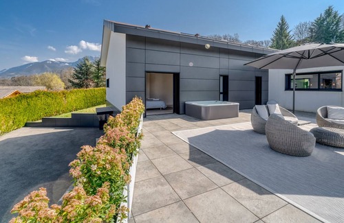 Annecy-le-Vieux Villa | Villa