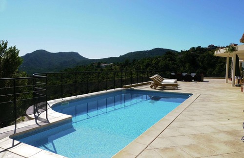 Les Adrets-de-l'Esterel Villa | Villa in Varl with Pool and Hill Views