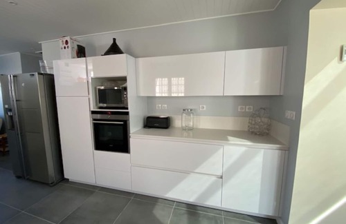 Saint-Gilles-Croix-de-Vie Villa | Villa with terrace for 10, 700 m from the beach, 400 m from shops and market