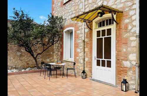 Saint-Hippolyte House | VILLA MONTGAILLARD 5km MER cœur village 220m² 3ch