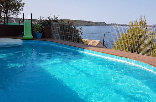 Saint-Mitre-les-Remparts Villa | Villa with private pool