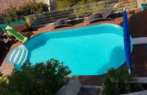 Saint-Mitre-les-Remparts Villa | Villa with private pool