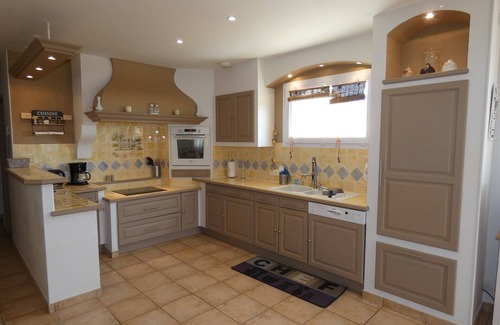 Saint-Paul-Trois-Chateaux Villa | Villa with private pool, views of the Ventoux