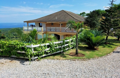 Cabrera Villa | Villa Francesa