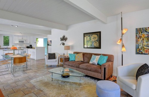 Racquet Club Estates Cottage | Villa Freya