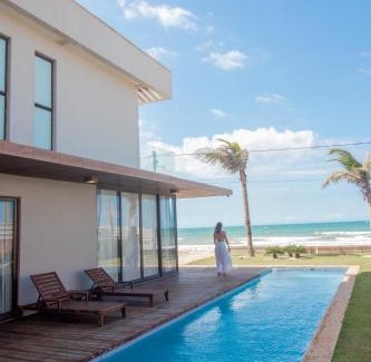 Acarai Villa | Villa Front Beach