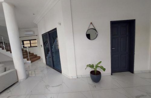 Abomey-Calavi Villa | villa front de mer