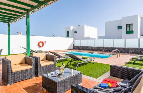 Playa Blanca Villa | Villa Fula