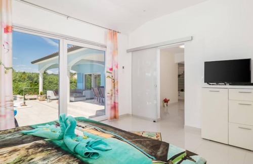 Rogocana House | Villa Gabriel (LBN417) by Interhome