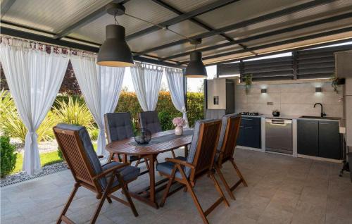 Kastelir-Labinci House | Villa Gambin