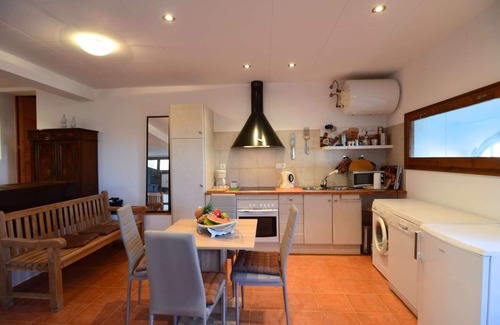 L'Escala Villa | Villa Garbinell with five rooms in Lescala