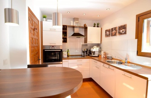 L'Escala Villa | Villa Garbinell with five rooms in Lescala