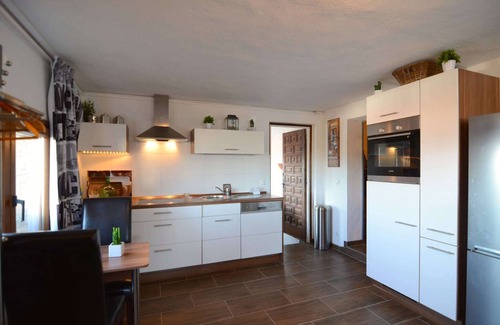 L'Escala Villa | Villa Garbinell with five rooms in Lescala