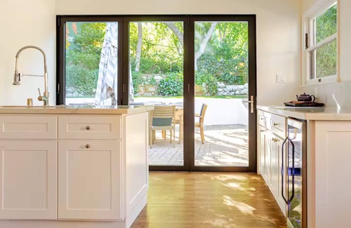 Hollywood Hills Villa | Villa Gazelle - a private and peaceful retreat