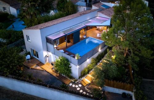 Montaud Villa | Villa Genêts - Bioclimatic Pergola and Swimming Pool