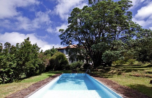 Santo da Serra Villa | Villa Getaway in Santo António da Serra