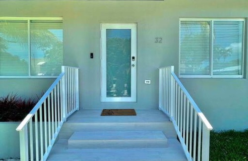West Little Havana House | Villa Gia Large Home Near Brickell Miami Beach