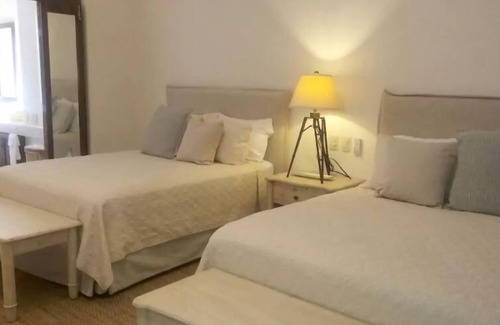 Bucerias House | Villa Girasol by RNLR
