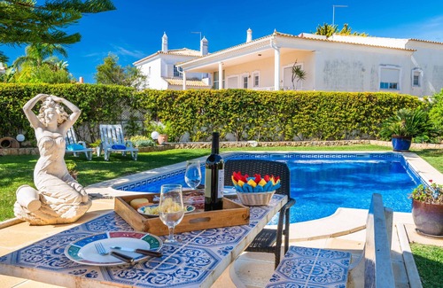Pera Villa | Villa Glamour by Portucasa