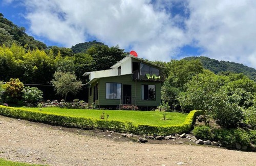Monteverde Villa | Villa Golondrina Cabaña rodeada de Naturaleza