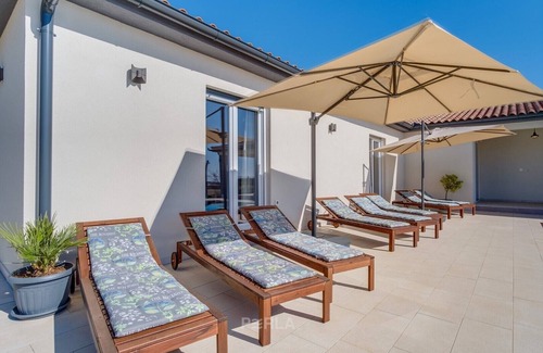 Smoljanci Villa | Villa GRACE with large pool 40m2 near beautiful beaches of Istria