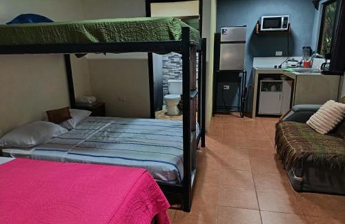 La Fortuna Apartment | Villa Granja Agua Azul-wi-fi-AC-6 Personas-parqueo